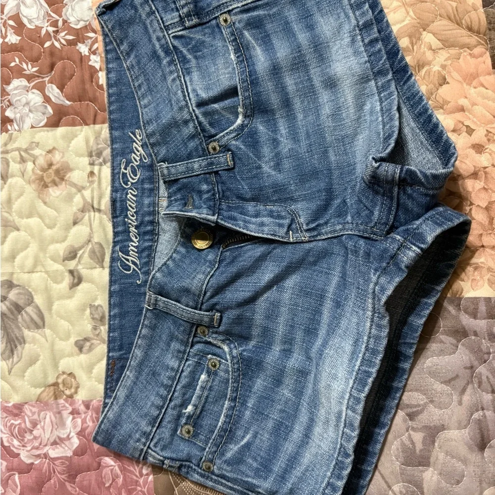 American Eagle Outfitters Blue Denim Shorts - Picture 1 of 2